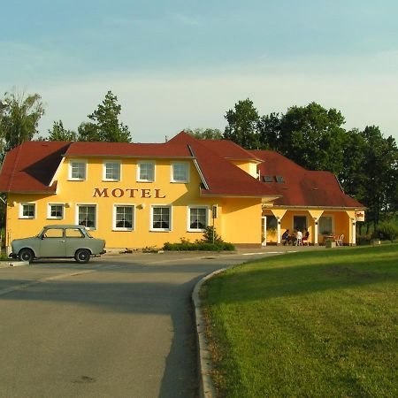 Motel Velky Rybnik Pelhrimov Ngoại thất bức ảnh