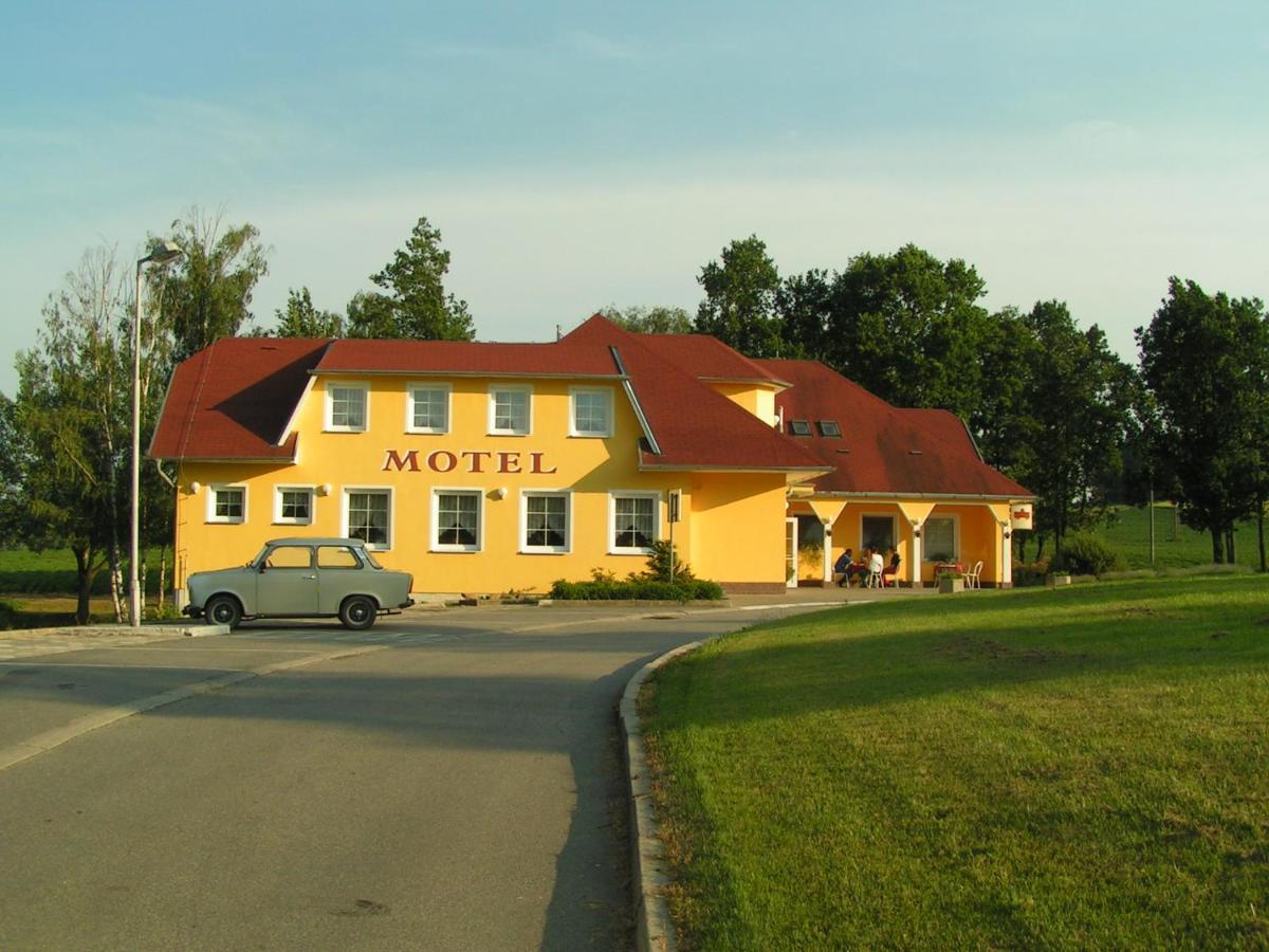 Motel Velky Rybnik Pelhrimov Ngoại thất bức ảnh