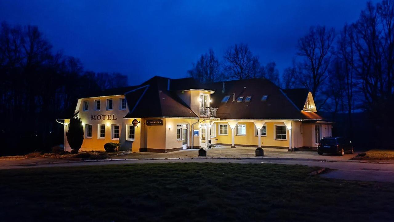 Motel Velky Rybnik Pelhrimov Ngoại thất bức ảnh